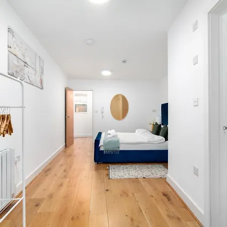 Modern Studio Near Tube Fast To Central London Exterior photo